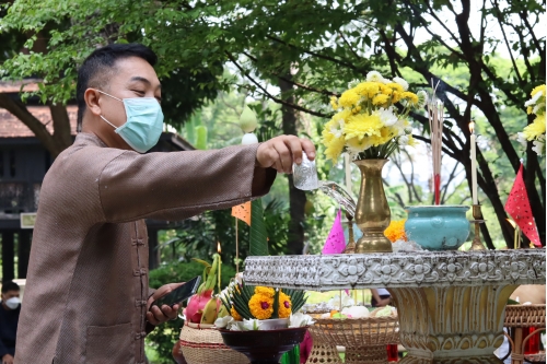 พิธีไหว้พระภูมิเจ้าที่เนื่องในเทศกาลปี๋ใหม่เมือง  2565