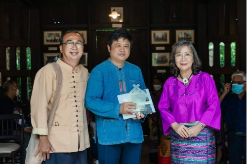 พิธีมอบโล่ประกาศเกียรติคุณเฮือนต้นแบบในการอนุรักษ์ฟื้นฟูเฮือนโบราณ