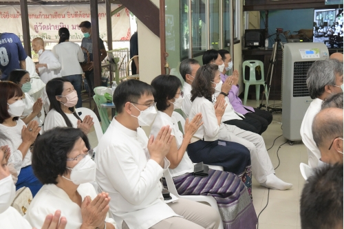 ร่วมพิธีถวายเทียนพรรษา และผ้าอาบน้ำฝน มหาวิทยาลัยเชียงใหม่ เนื่องในเทศกาลเข้าพรรษา ประจำปี 2565