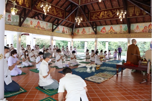 พิธีเปิดโครงการบวชเนกขัมมจาริณี เพื่อถวายเป็นพระราชกุศลเนื่องในโอกาสที่สมเด็จพระนางเจ้าสิริกิติ์ พระบรมราชินีนาถ พระบรมราชชนนีพันปีหลวงทรงเจริญพระชนมพรรษา 90 พรรษา 