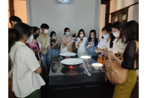 คณะครูและนักเรียนจากโรงเรียนวิทยาศาสตร์จุฬาภรณราชวิทยาลัย สตูล เข้าทัศนศึกษาพิพิธภัณฑ์เรือนโบราณล้านนา มช.