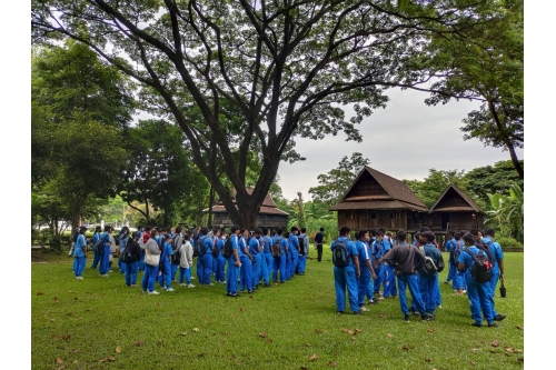 คณะครูและนักเรียนจากโรงเรียนต้นเเก้วผดุงพิทยาลัย เข้าทัศนศึกษาและทำกิจกรรมด้านศิลปวัฒนธรรม ณ พิพิธภัณฑ์เรือนโบราณล้านนา มช.