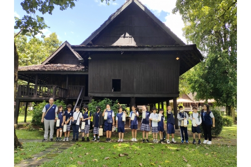 คณะครูและนักเรียนจาก Unity Concord International School เข้าทัศนศึกษาและทำกิจกรรมศิลปวัฒนธรรม ณ พิพิธภัณฑ์เรือนโบราณล้านนา มช.