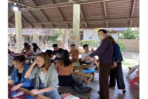 นักศึกษา Nanyang Tecnological University เเละ National University of Singapore เข้าศึกษาข้อมูลด้านศิลปวัฒนธรรม ณ พิพิธภัณฑ์เรือนโบราณล้านนา มช.