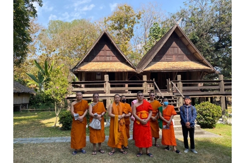 พระนิสิตจากมหาวิทยาลัยจุฬาลงกรณ์ราชวิทยาลัย เชียงใหม่ เข้าศึกษาแหล่งเรียนรู้ด้านสถาปัตยกรรมล้านนา