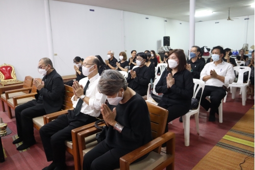 ร่วมเป็นเจ้าภาพในพิธีบำเพ็ญกุศลศพและสวดพระอภิธรรม นางรุจิรา คอทอง อดีตเลขานุการสำนักส่งเสริมศิลปวัฒนธรรมและล้านนาสร้างสรรค์