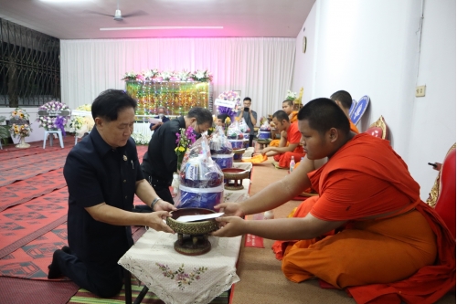 ร่วมเป็นเจ้าภาพในพิธีบำเพ็ญกุศลศพและสวดพระอภิธรรม นางรุจิรา คอทอง อดีตเลขานุการสำนักส่งเสริมศิลปวัฒนธรรมและล้านนาสร้างสรรค์