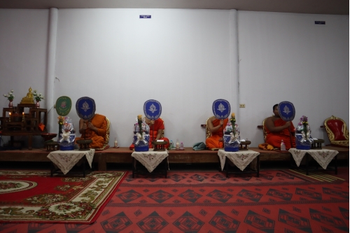 ร่วมเป็นเจ้าภาพในพิธีบำเพ็ญกุศลศพและสวดพระอภิธรรม นางรุจิรา คอทอง อดีตเลขานุการสำนักส่งเสริมศิลปวัฒนธรรมและล้านนาสร้างสรรค์