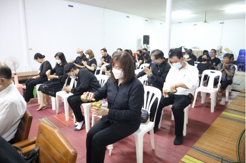 ร่วมเป็นเจ้าภาพในพิธีบำเพ็ญกุศลศพและสวดพระอภิธรรม นางรุจิรา คอทอง อดีตเลขานุการสำนักส่งเสริมศิลปวัฒนธรรมและล้านนาสร้างสรรค์