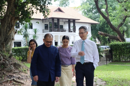 รับมอบเครื่องดนตรีไทย ซอด้วงงาช้าง และอุปกรณ์ดนตรีไทยงาช้าง 