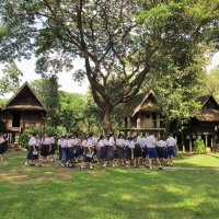 คณะครูและนักเรียนจากโรงเรียนเทพบดินทร์วิทยาเชียงใหม่ เยี่ยมชมพิพิธภัณฑ์เรือนโบราณล้านนา มช.