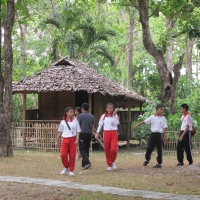 คณะครูและนักเรียนจากโรงเรียนดาราวิทยาลัย เยี่ยมชมพิพิธภัณฑ์เรือนโบราณล้านนา มช.