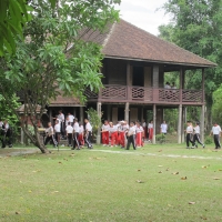 คณะครูและนักเรียนจากโรงเรียนดาราวิทยาลัย เยี่ยมชมพิพิธภัณฑ์เรือนโบราณล้านนา มช.