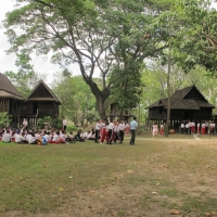 คณะครูและนักเรียนจากโรงเรียนดาราวิทยาลัย เยี่ยมชมพิพิธภัณฑ์เรือนโบราณล้านนา มช.