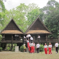 คณะครูและนักเรียนจากโรงเรียนดาราวิทยาลัย เยี่ยมชมพิพิธภัณฑ์เรือนโบราณล้านนา มช.