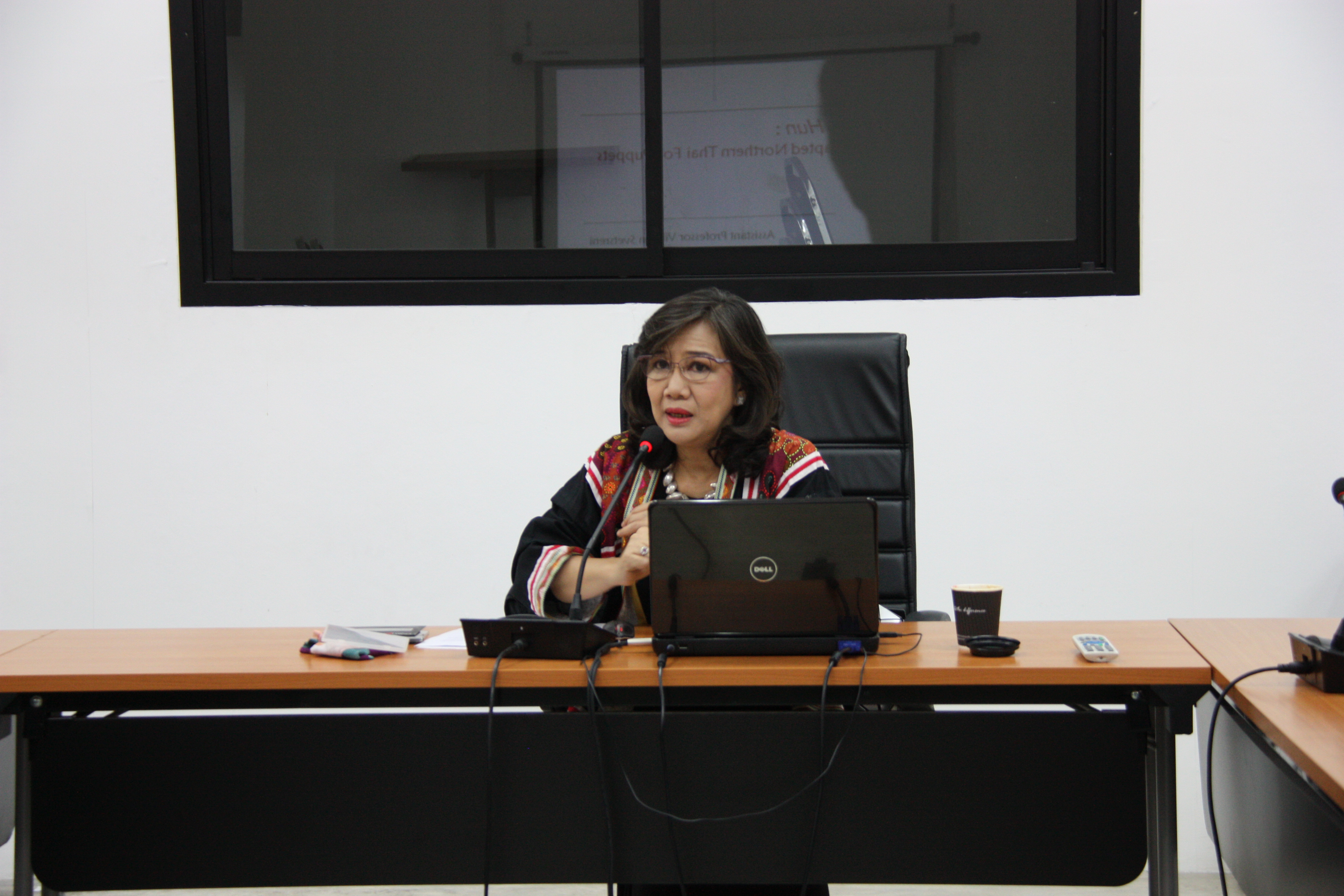 ผู้อำนวยการสำนักส่งเสริมศิลปวัฒนธรรม ให้เกียรติเป็นวิทยากรบรรยายในหัวข้อเกี่ยวกับวัฒนธรรมไทย และศิลปะการละครหุ่นมือ